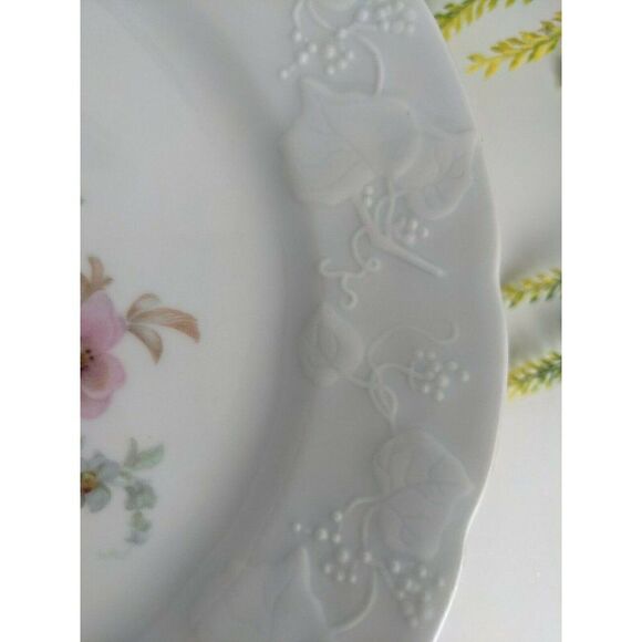 Lierre sauvage CNP France Porcelain Plate Pink Roses - Picture 2 of 7